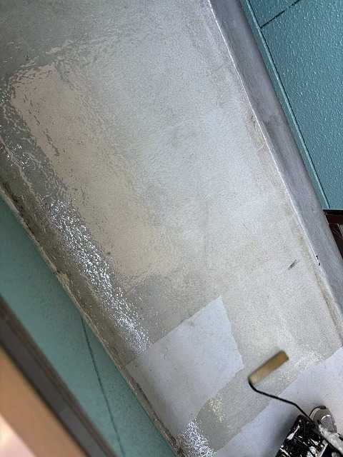 ベランダ床の塗装作業
